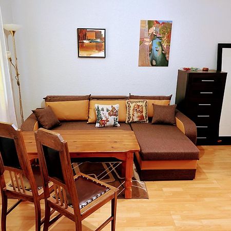 Livijas Apartamenti Lägenhet Kuldīga Exteriör bild