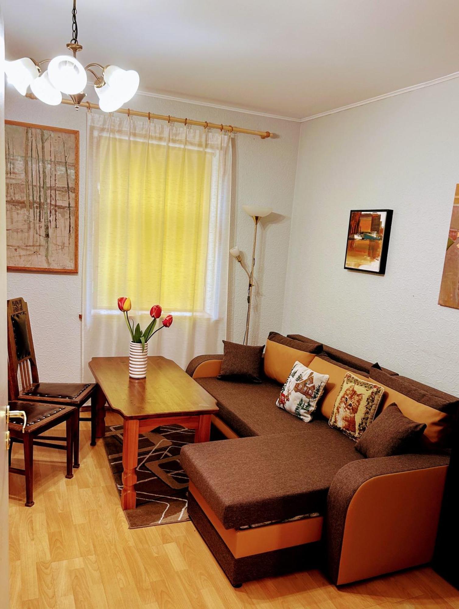 Livijas Apartamenti Lägenhet Kuldīga Exteriör bild
