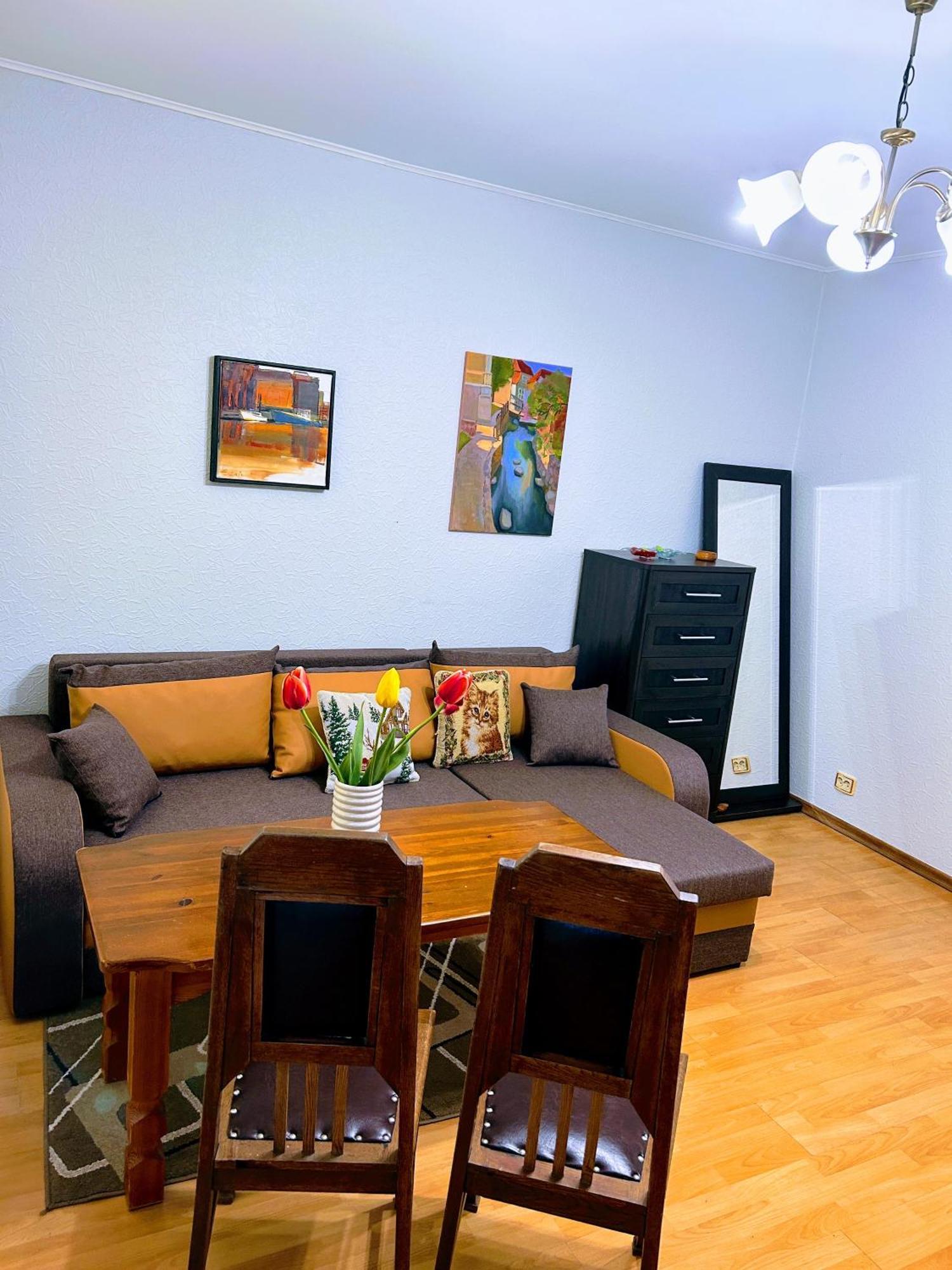 Livijas Apartamenti Lägenhet Kuldīga Exteriör bild