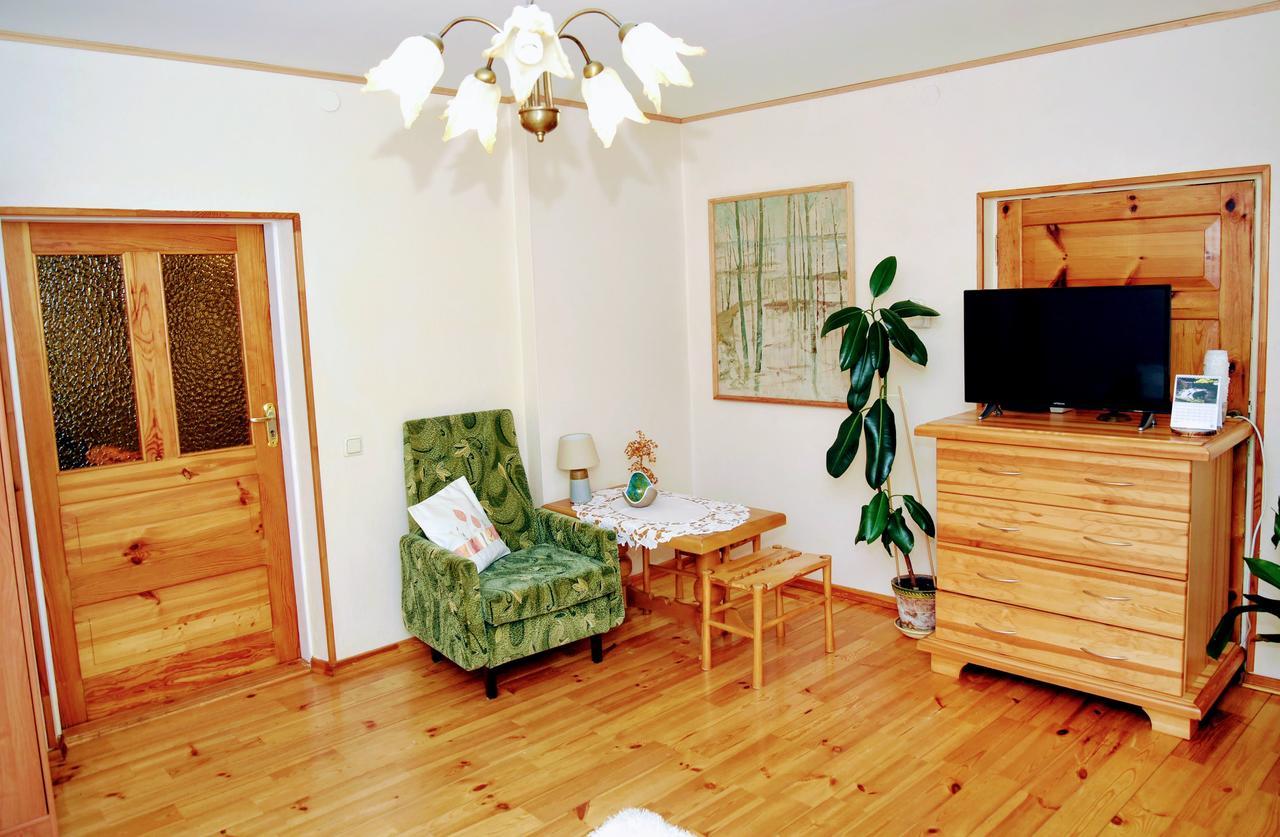 Livijas Apartamenti Lägenhet Kuldīga Exteriör bild