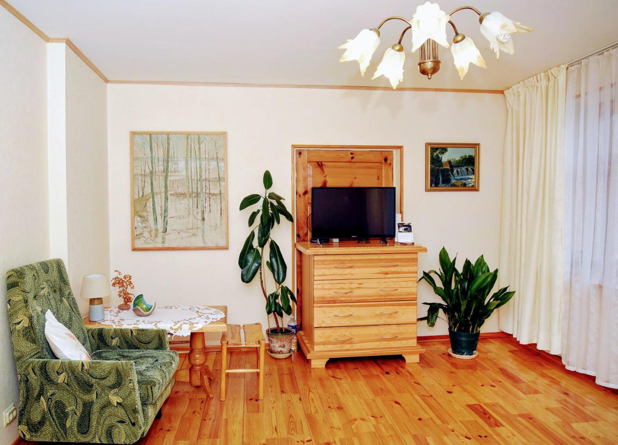 Livijas Apartamenti Lägenhet Kuldīga Exteriör bild