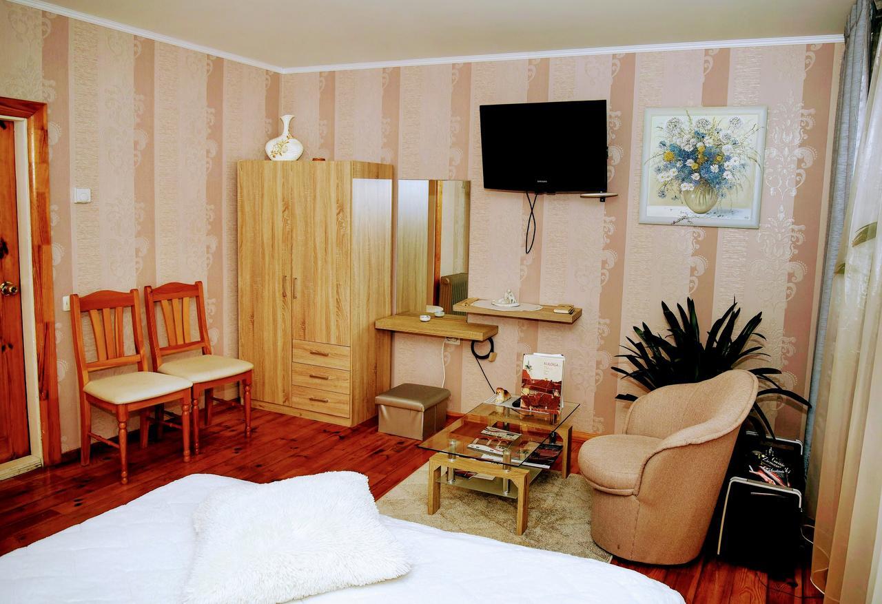 Livijas Apartamenti Lägenhet Kuldīga Exteriör bild